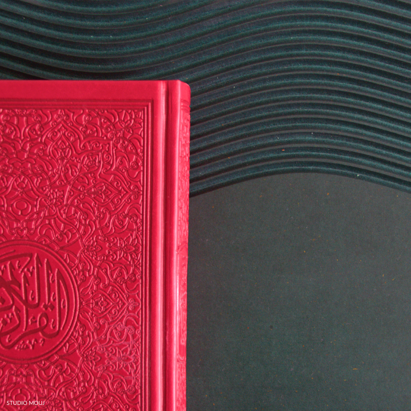 Mouj Quran stand