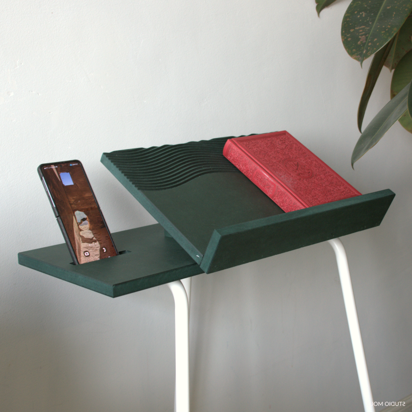 Mouj Quran stand
